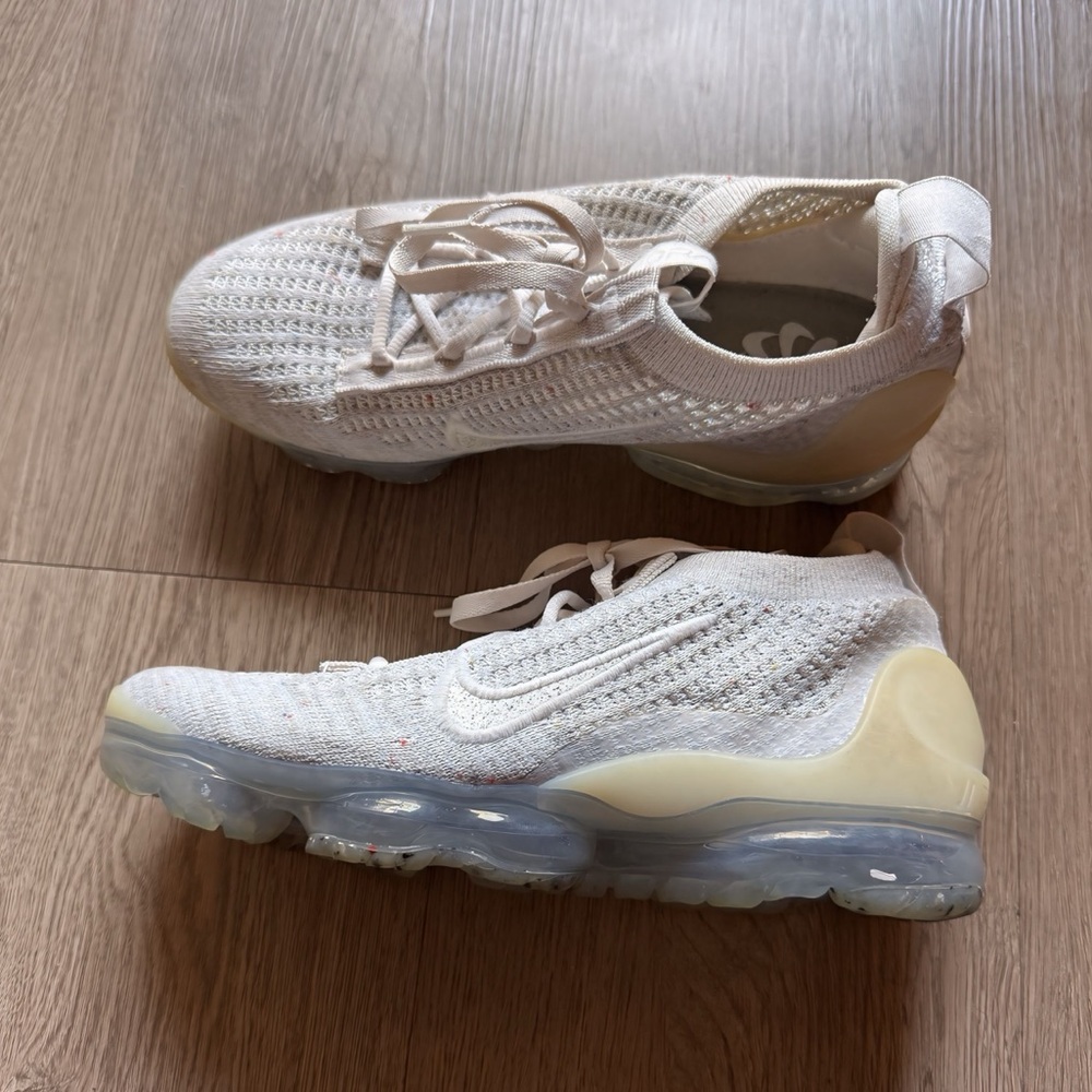 nike flyknit 2021 women’s size 6